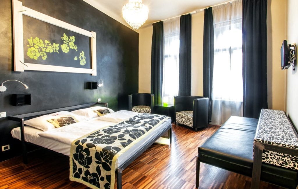 Hostel Prague | Private room in Hostels | Best hostels in Prague, Paris and UK 