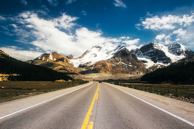 Icefield Parkway Canada | Scenic drives in Canada | Road-Trip in the Rockies