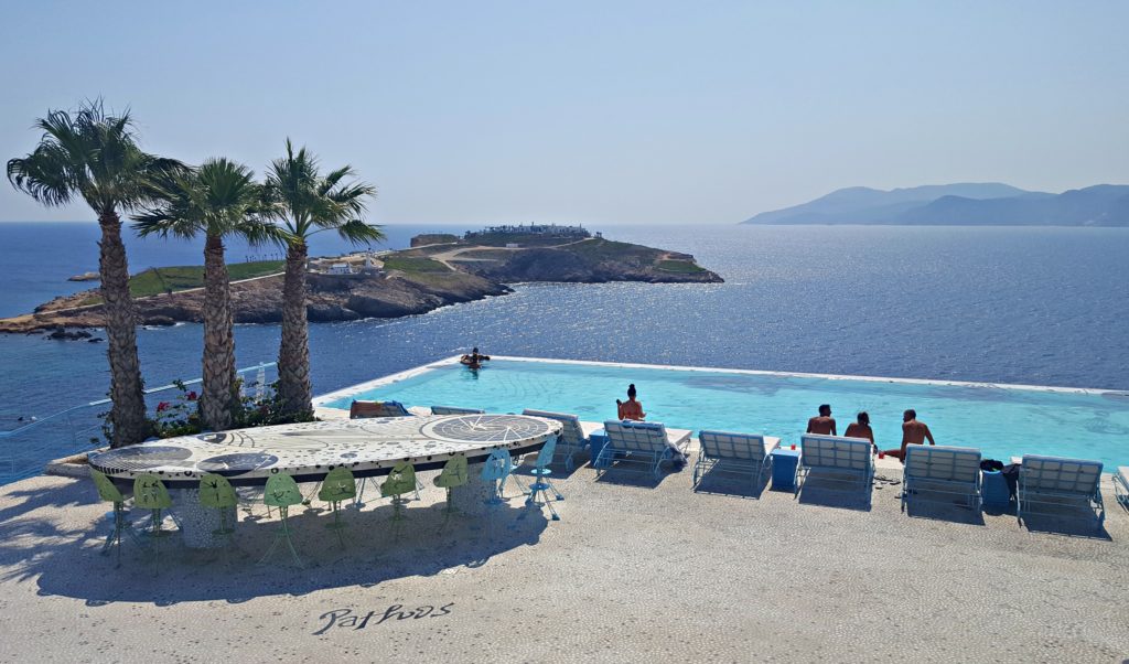 Pathos Infinity Pool