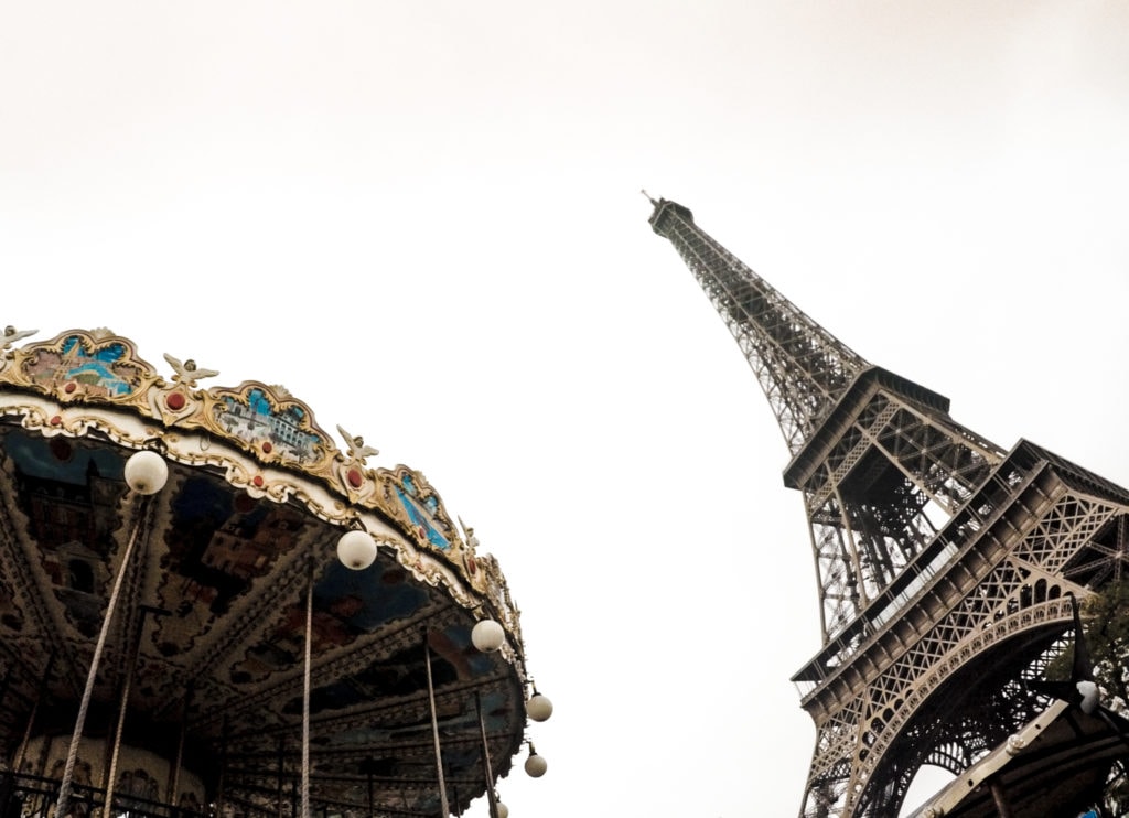 Eiffel_Tower_Paris_Carousel