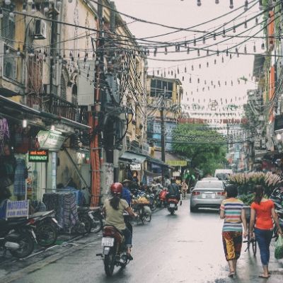 vietnamese travel blogger