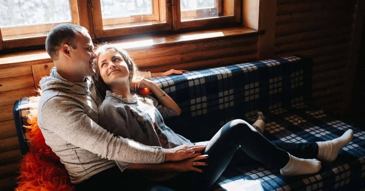 Couple in a cabin in vermont