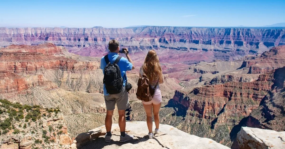 Couple at the grand canyon
