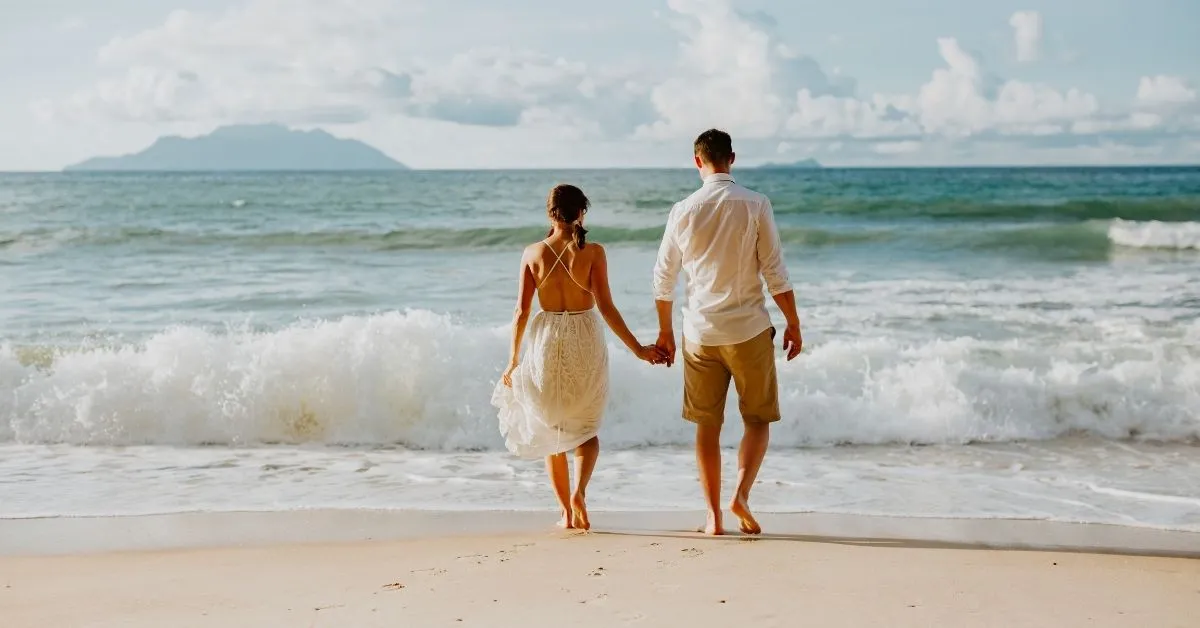 couple on a honeymoon