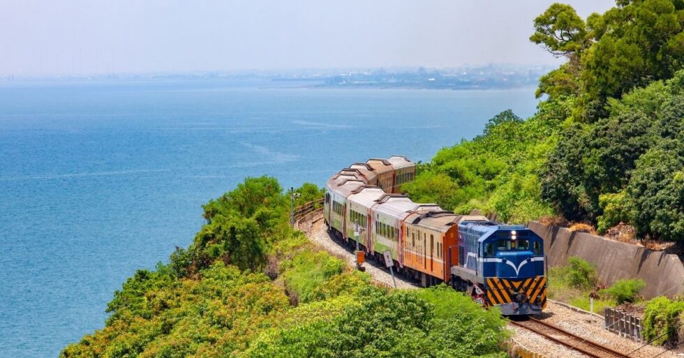 advantage of travelling by train