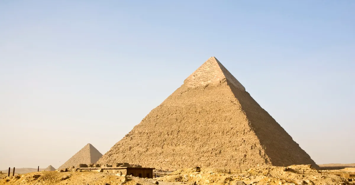 pyramid in cairo