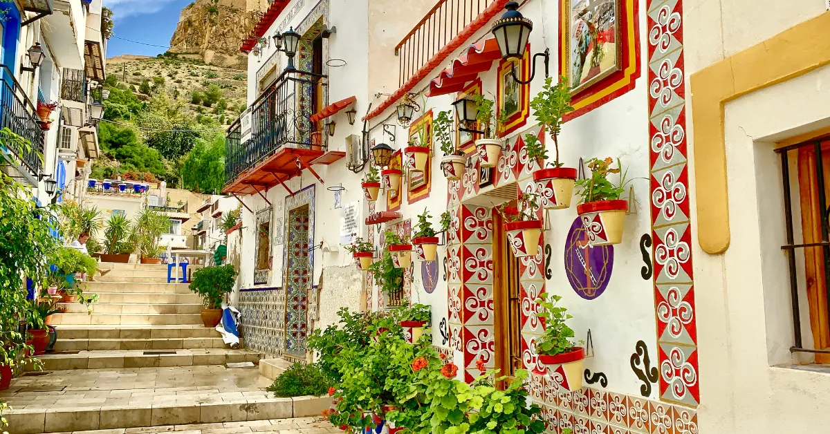 the colorful streets of alicante spain