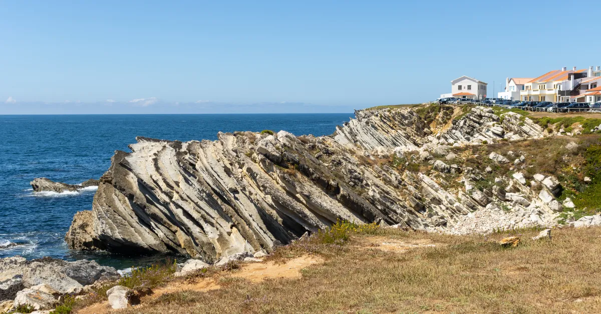 peniche rocky coastline