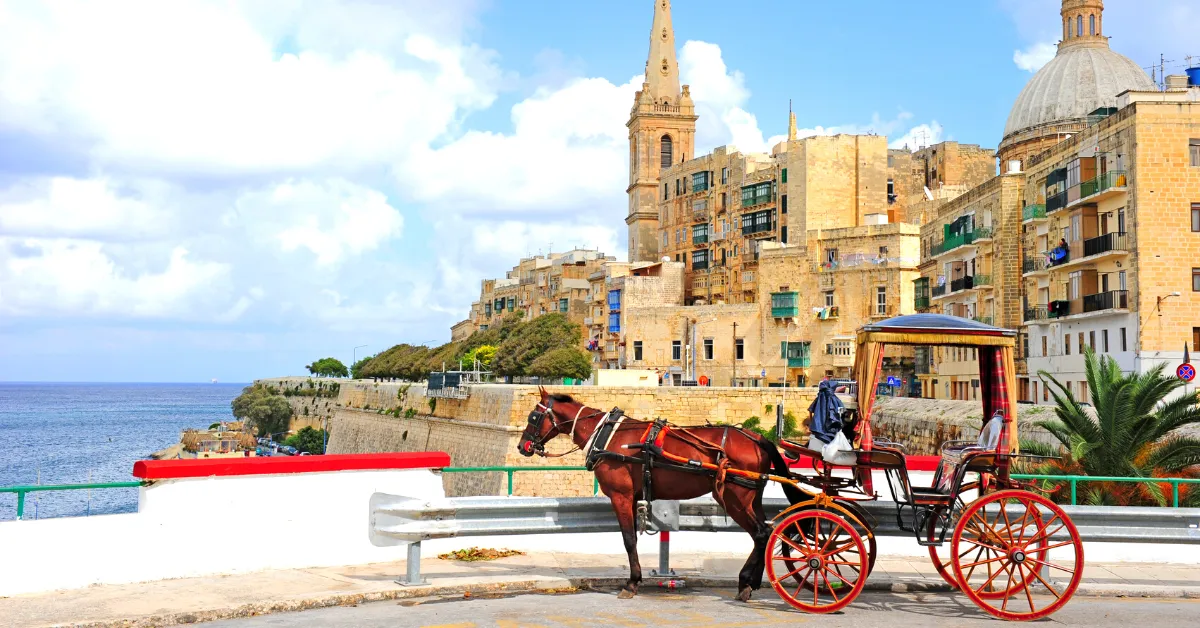 malta with horse carriage waiting for passangers