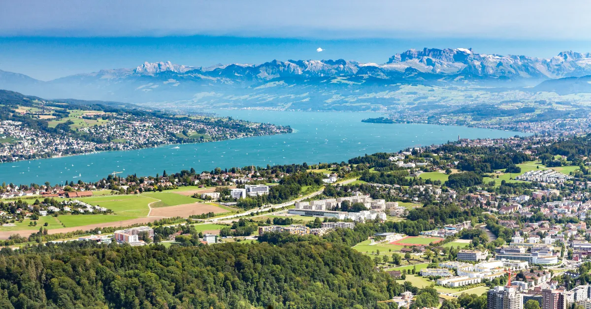 mountain view from uetliberg