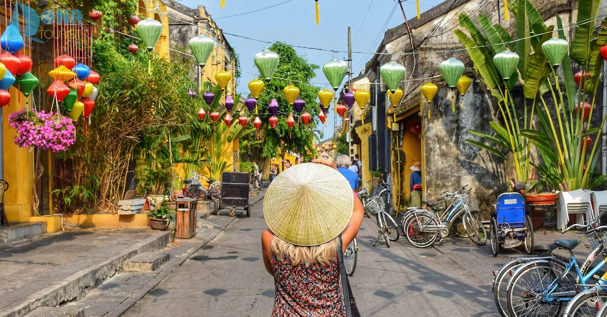 Tourist in Hoi An, Vietnam