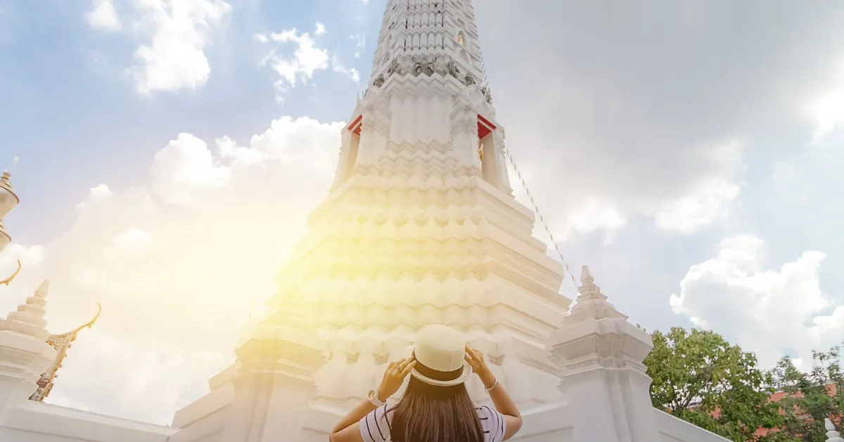 Woman traveling alone in Asia